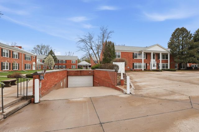 3215 E Locust Street A1-3, Davenport, IA 52803