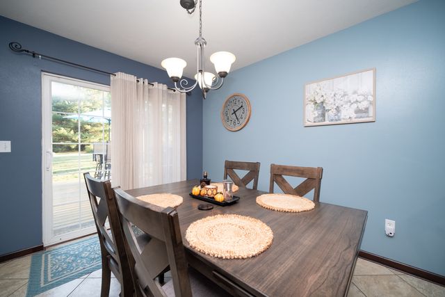 106 Thornhill Drive, Poplar Grove, IL 61065