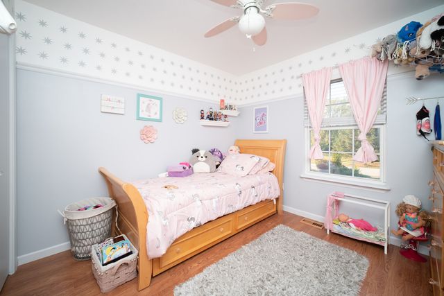 106 Thornhill Drive, Poplar Grove, IL 61065