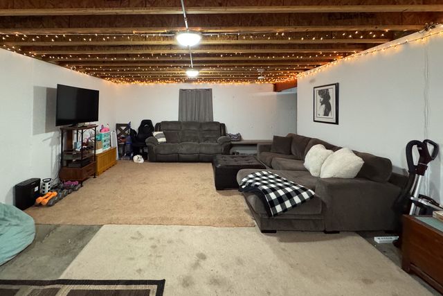 106 Thornhill Drive, Poplar Grove, IL 61065