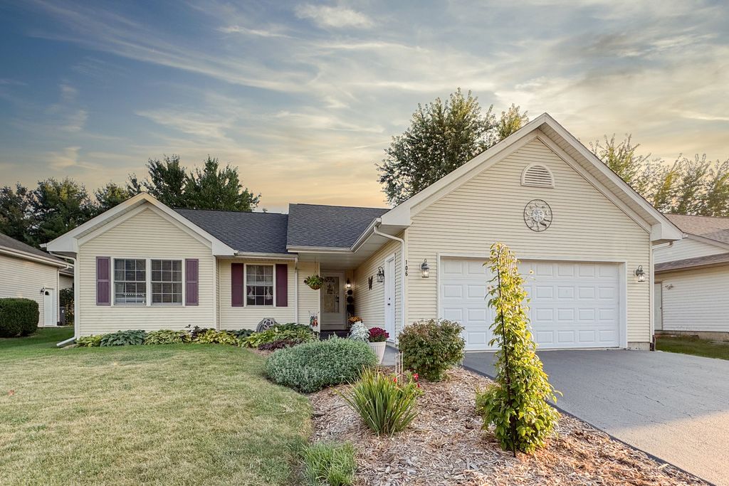 106 Thornhill Drive, Poplar Grove, IL 61065