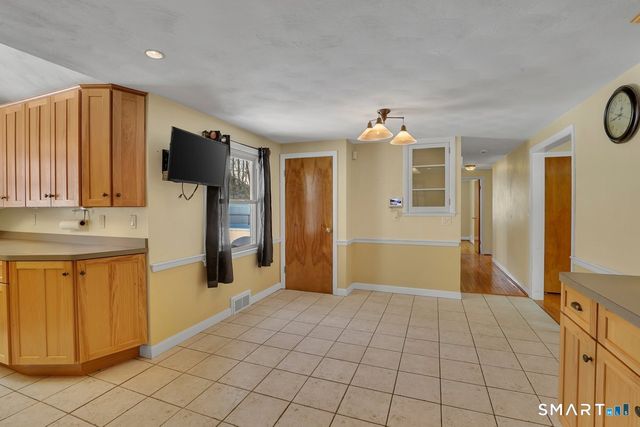 50 Davis Road, East Hartford, CT 06118