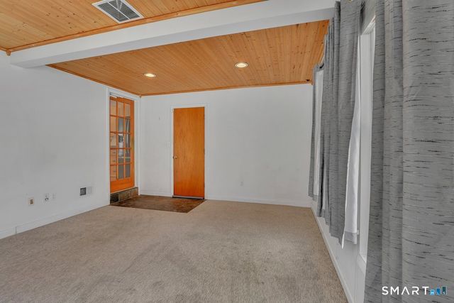 50 Davis Road, East Hartford, CT 06118