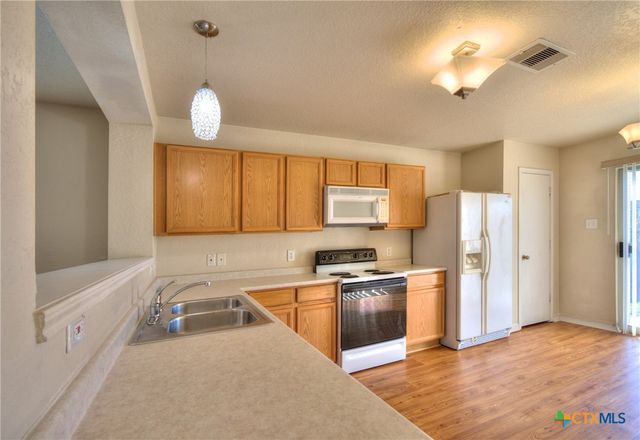 656 Cherokee, New Braunfels, TX 78132