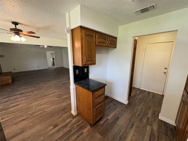 8111 Llano Avenue, Benbrook, TX 76116