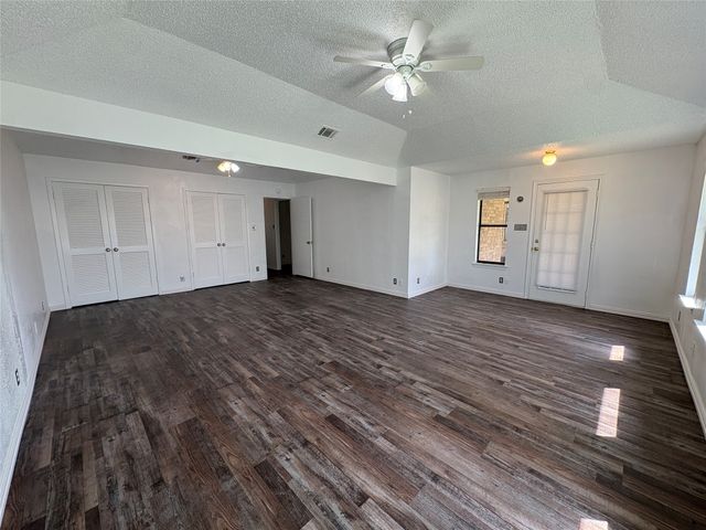 8111 Llano Avenue, Benbrook, TX 76116