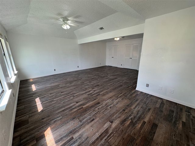 8111 Llano Avenue, Benbrook, TX 76116