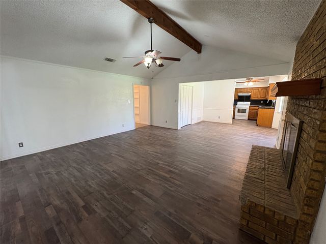 8111 Llano Avenue, Benbrook, TX 76116