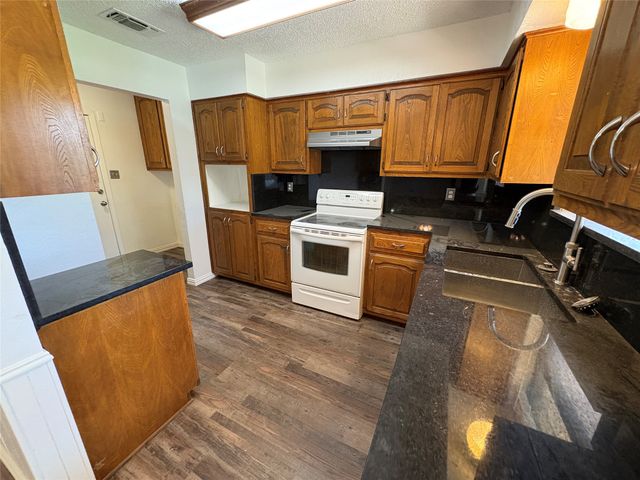 8111 Llano Avenue, Benbrook, TX 76116