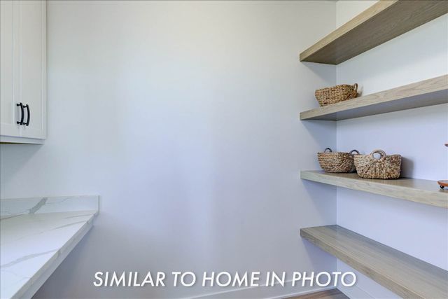 4648 173rd Street, Urbandale, IA 50111