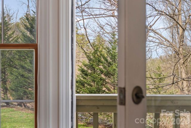 20 Mcdaris Road, Weaverville, NC 28787