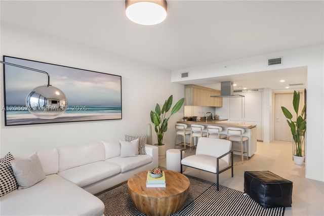 1000 Brickell Plaza 2704, Miami, FL 33131