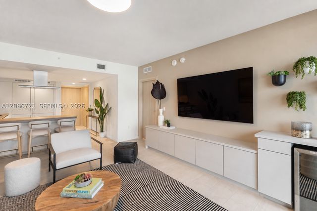 1000 Brickell Plaza 2704, Miami, FL 33131