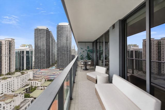 1000 Brickell Plaza 2704, Miami, FL 33131
