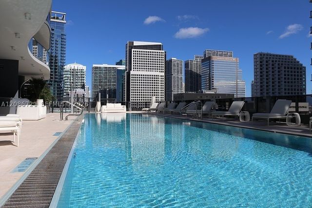 1000 Brickell Plaza 2704, Miami, FL 33131
