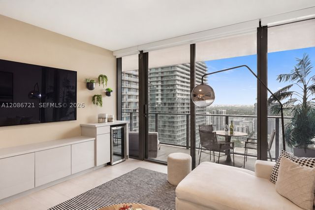 1000 Brickell Plaza 2704, Miami, FL 33131
