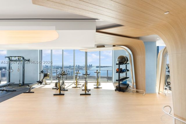 1000 Brickell Plaza 2704, Miami, FL 33131