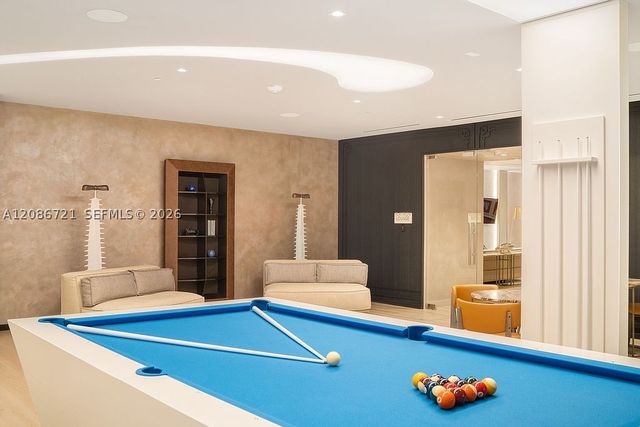 1000 Brickell Plaza 2704, Miami, FL 33131