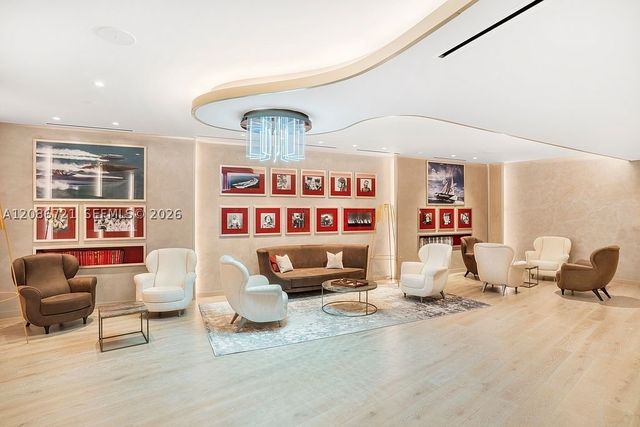 1000 Brickell Plaza 2704, Miami, FL 33131