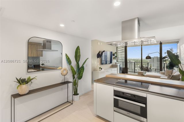 1000 Brickell Plaza 2704, Miami, FL 33131