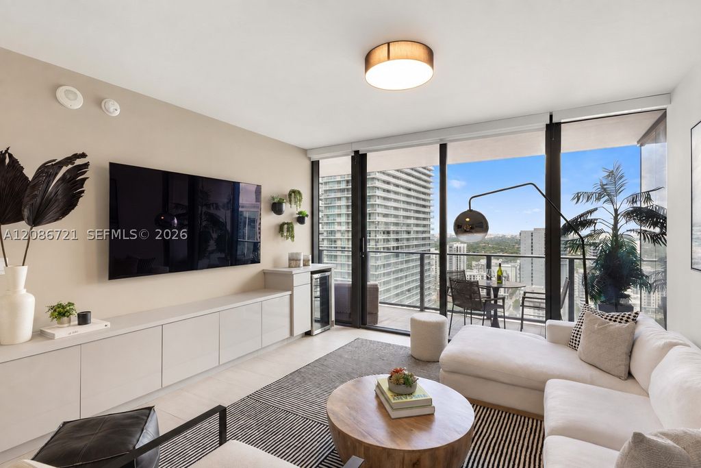1000 Brickell Plaza 2704, Miami, FL 33131