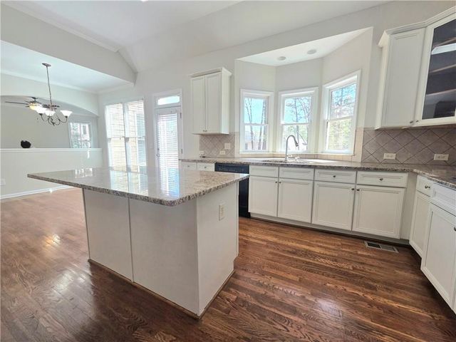 3792 Suwanee Mill Drive, Buford, GA 30518