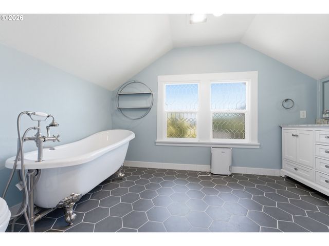 5616 Ne GARFIELD Ave, Portland, OR 97211