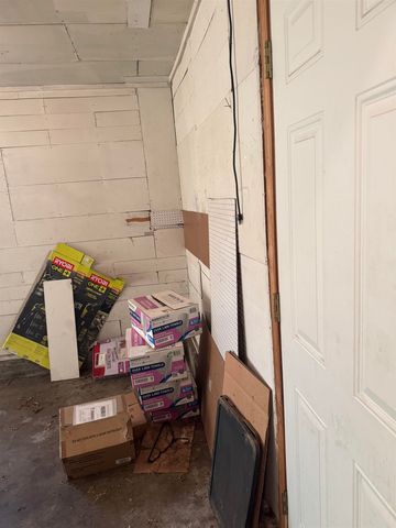 2620 S SANTA FE, Wichita, KS 67216