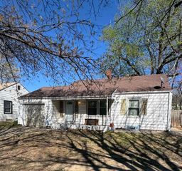 2620 S SANTA FE, Wichita, KS 67216