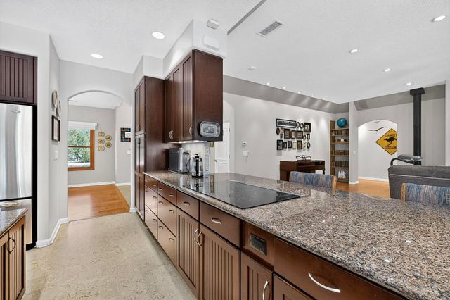 33 Western Trail, Tijeras, NM 87059