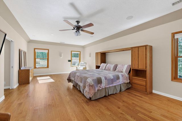 33 Western Trail, Tijeras, NM 87059