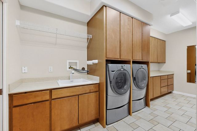 33 Western Trail, Tijeras, NM 87059