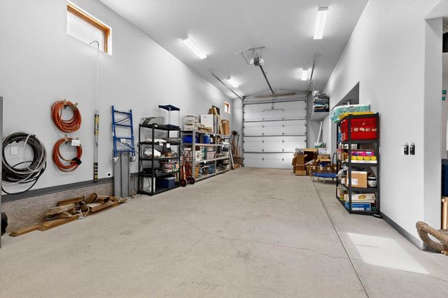 33 Western Trail, Tijeras, NM 87059