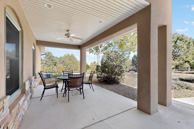 33 Western Trail, Tijeras, NM 87059