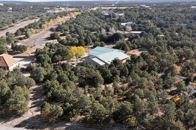 33 Western Trail, Tijeras, NM 87059