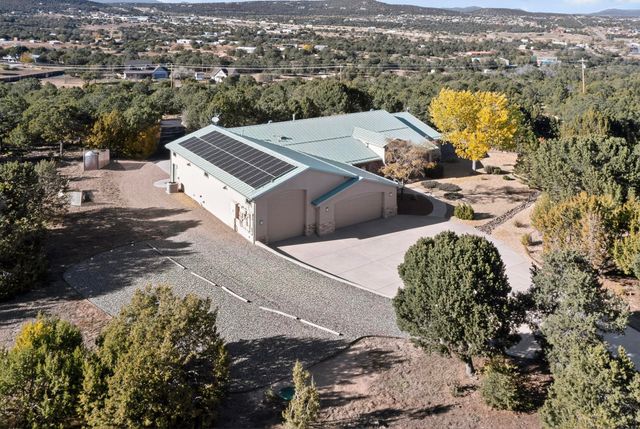 33 Western Trail, Tijeras, NM 87059