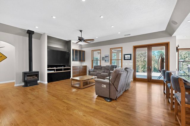 33 Western Trail, Tijeras, NM 87059