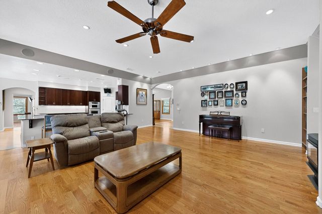 33 Western Trail, Tijeras, NM 87059