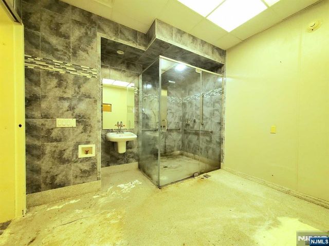 537 Kearny Avenue, Kearny, NJ 07032