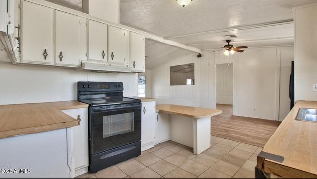 39805 N NEW RIVER Road, Phoenix, AZ 85086