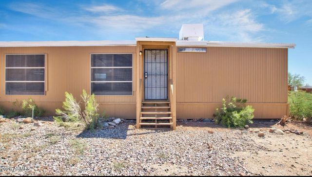 39805 N NEW RIVER Road, Phoenix, AZ 85086