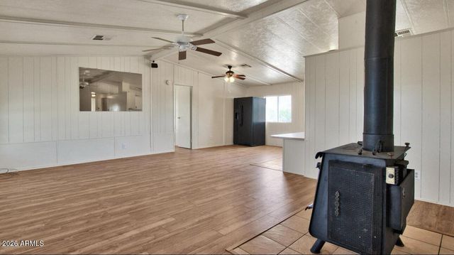 39805 N NEW RIVER Road, Phoenix, AZ 85086