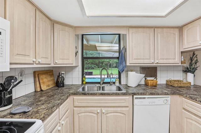7809 PINEVIEW DRIVE, Odessa, FL 33556