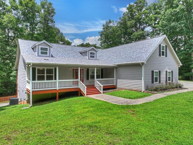 226 Bailey Farm Drive, Mineral Bluff, GA 30559