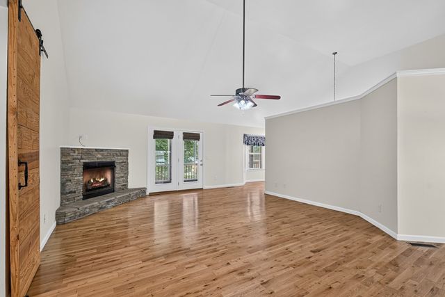 226 Bailey Farm Drive, Mineral Bluff, GA 30559