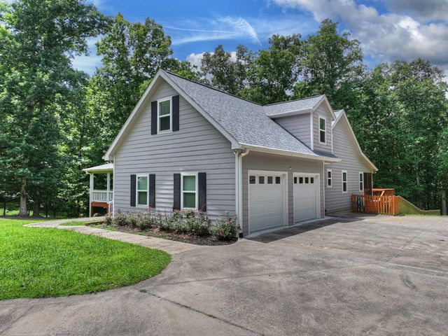 226 Bailey Farm Drive, Mineral Bluff, GA 30559