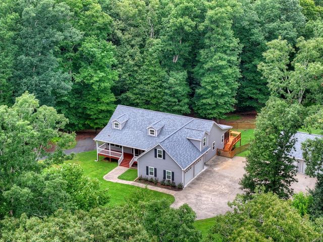 226 Bailey Farm Drive, Mineral Bluff, GA 30559