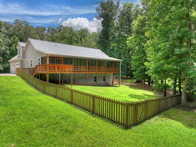 226 Bailey Farm Drive, Mineral Bluff, GA 30559