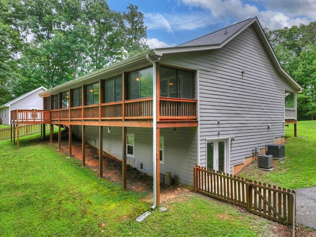 226 Bailey Farm Drive, Mineral Bluff, GA 30559