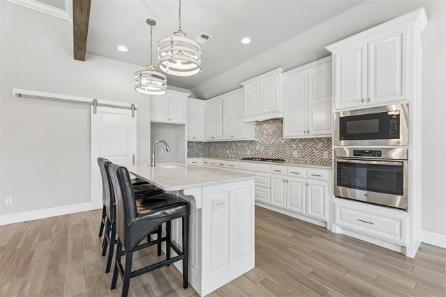18617 Barcas Road, Edmond, OK 73012